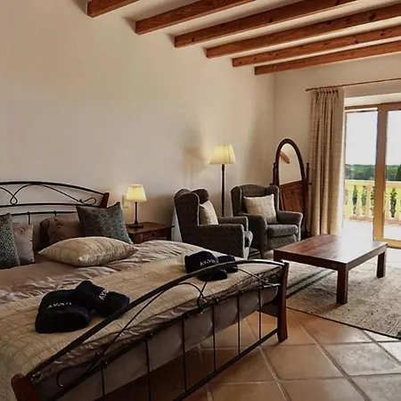 فيلة Pedale 8 Bedrooms With Pool *